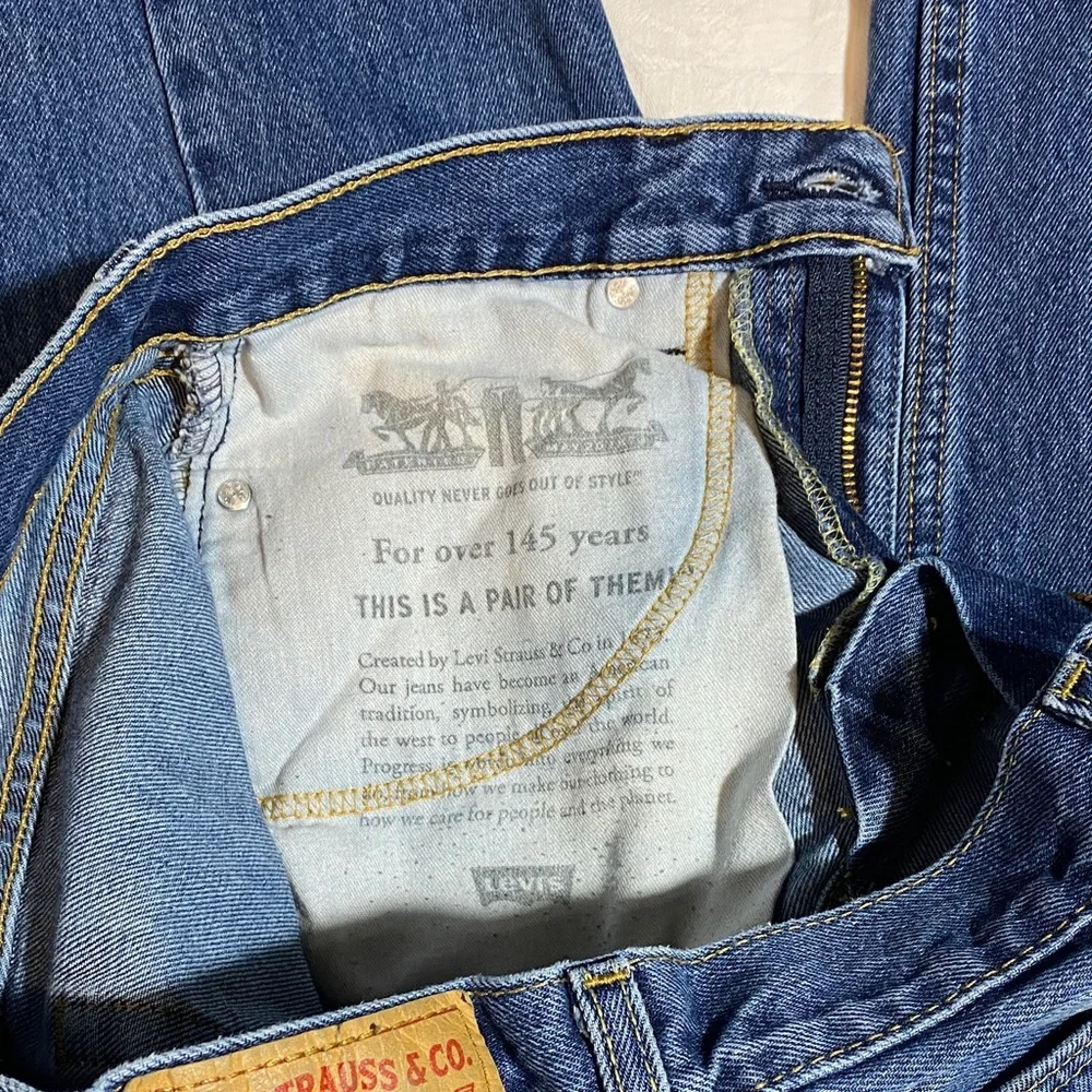 Levi’s 550 Men’s Classic Blue Wash Relax Fit Jeans  Size W-30 L-32 - Picture 6 of 6